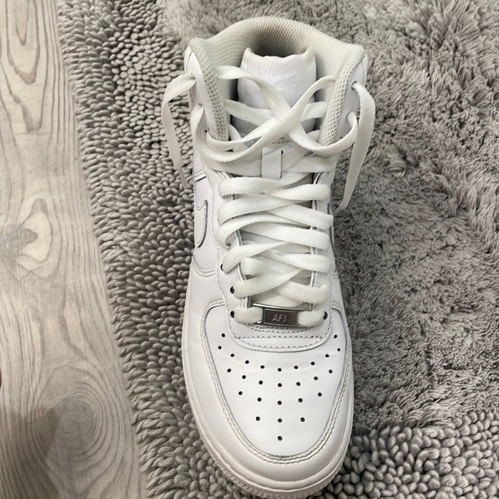 High top Air Force 1s
